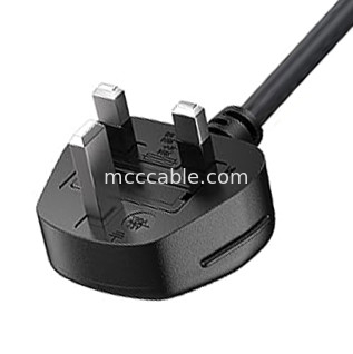C13 a Uk Conector de cable de alimentación Bs1363 18awg 250v longitud Adecuado para la mayoría de las computadoras, impresoras y otros dispositivos OEM / ODM