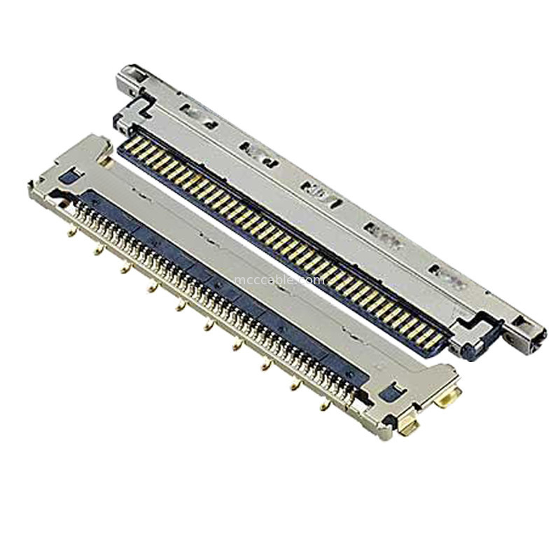 20679-030T-01 Microcable coaxial con inclinación de 0,4 mm Conector microcoaxial de apareamiento horizontal