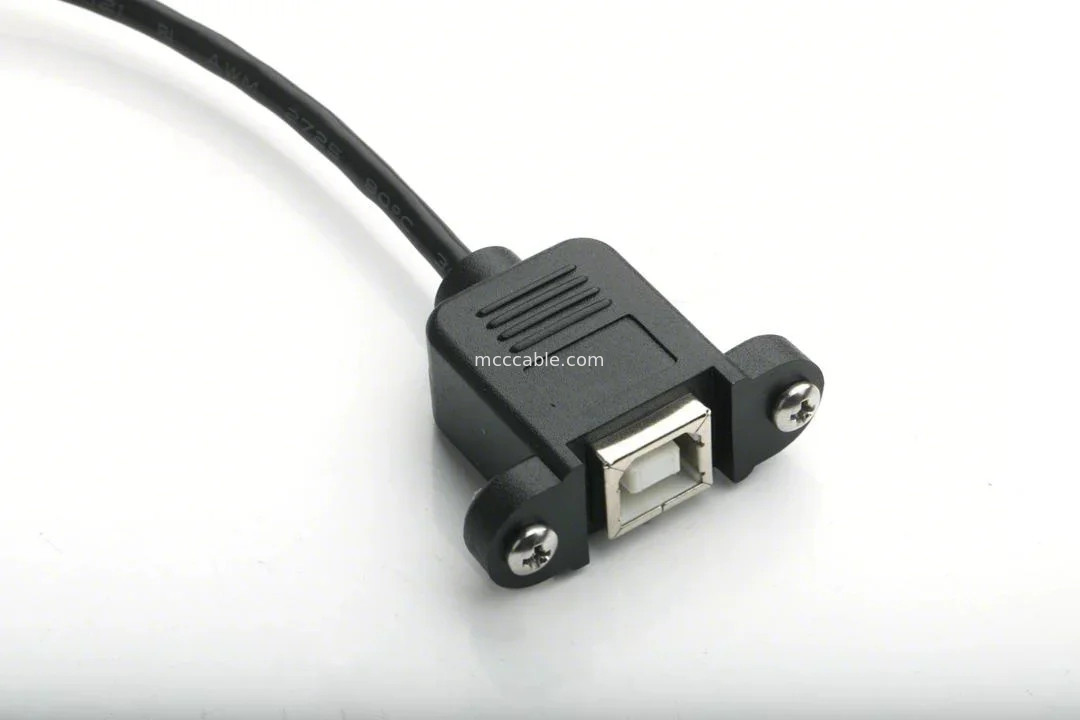 MÚNTO PUERTO USB TÍPICO B PANEL FEMEÑO MÚNTO ADAPTADOR A USB MINI-B Hombre Ángulo superior con moldeo