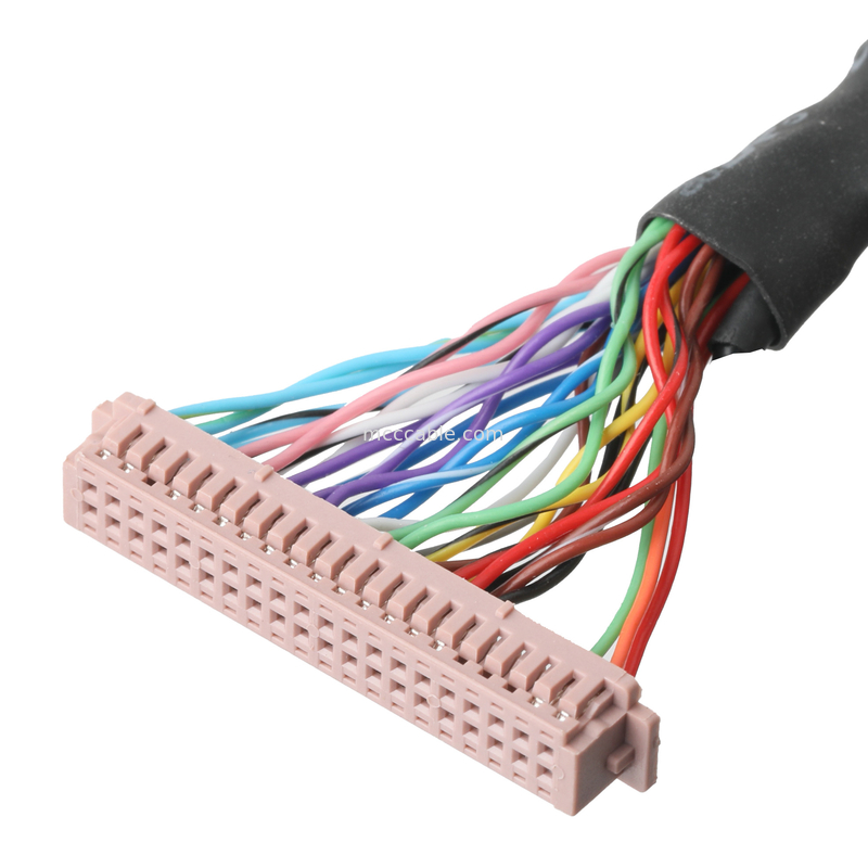 Los cables LVDS se ensamblan en  DF13-40Pin Pitch 1.25mm a HD-SUB 26P FEME FEMALE SLODER UL 1007 20AWG CABLE OEM/ODM