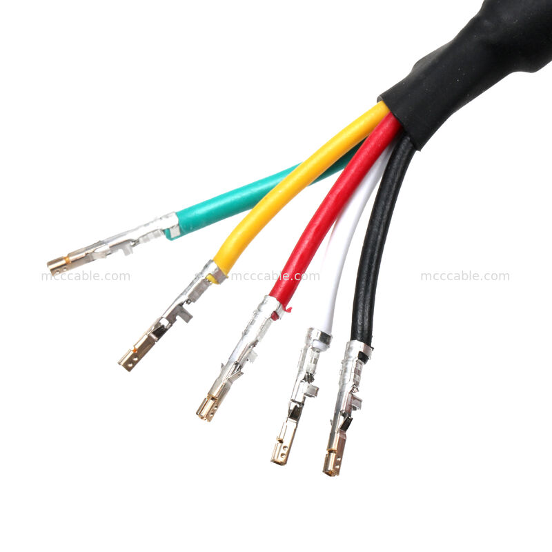 Ensamblaje de cable de alimentación blindado personalizado con terminales de corte de 4 núcleos 18AWG